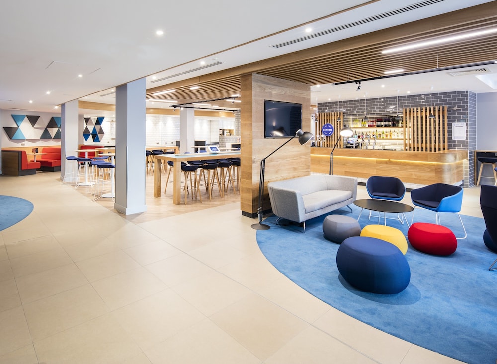 Holiday Inn Express Dublin City Centre by IHG — Restaurant & bars in Dublin, Dublin City