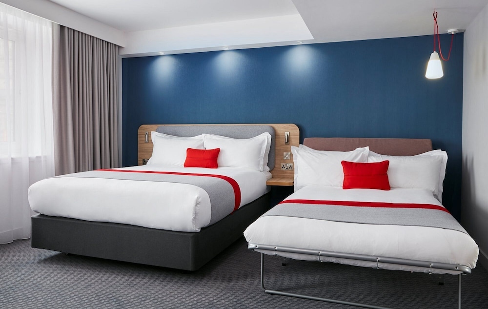 Holiday Inn Express Dublin City Centre by IHG — Hotel rooms in Dublin, Dublin City