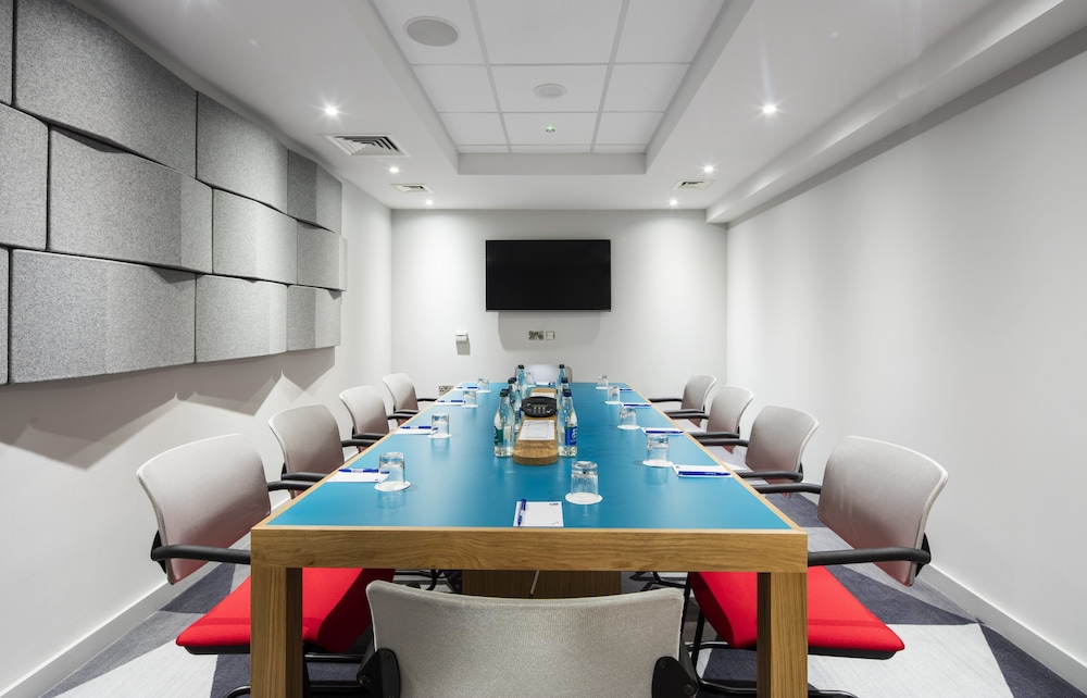 Holiday Inn Express Dublin City Centre by IHG — Hotel building in Dublin, Dublin City