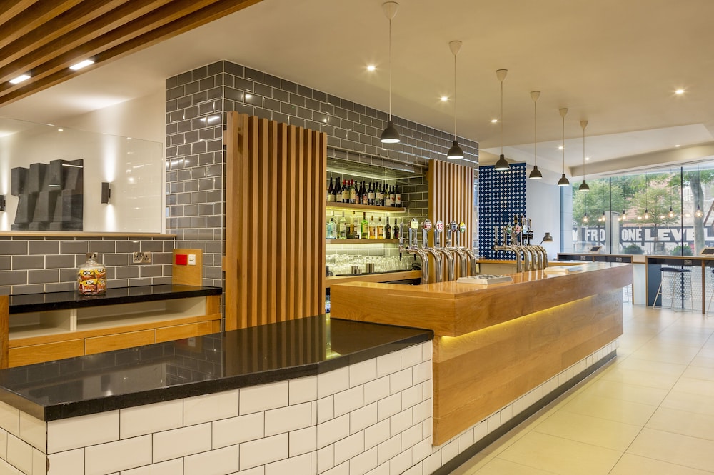 Holiday Inn Express Dublin City Centre by IHG — Restaurant & bars in Dublin, Dublin City