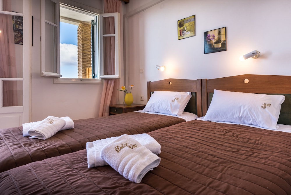 Dolce Vita Residence — Hotel rooms in Kalamaki (Zakynthos), Ionian Islands