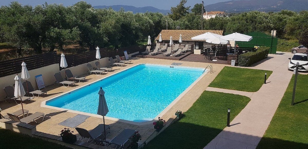 Dolce Vita Residence — Swimming pool in Kalamaki (Zakynthos), Ionian Islands