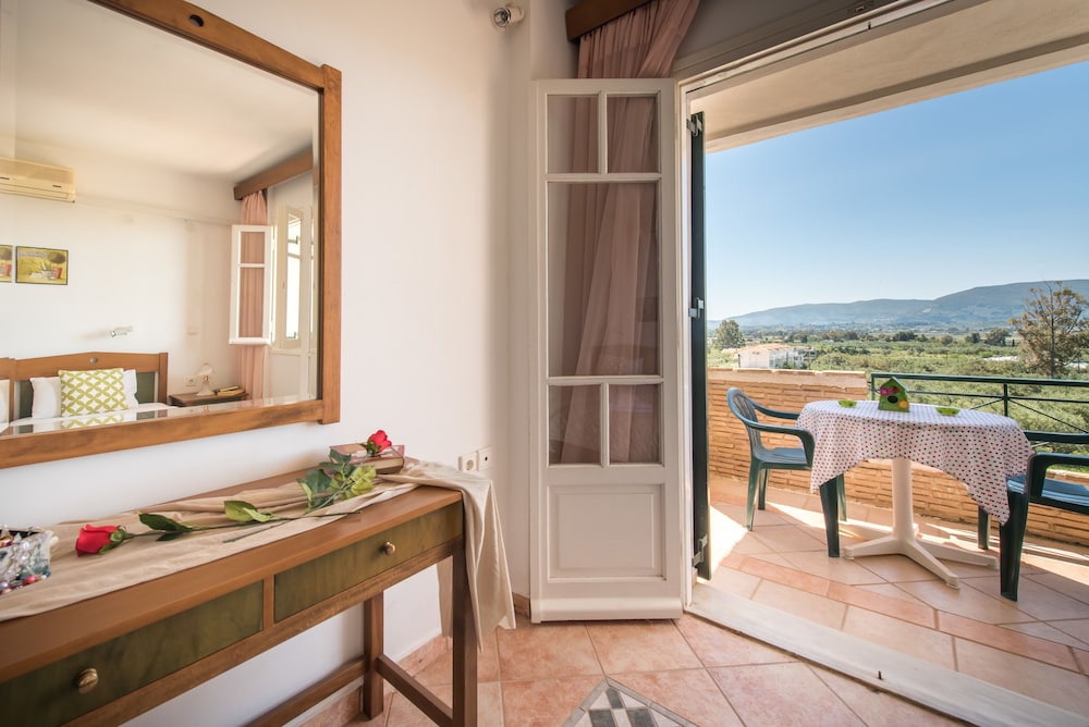 Dolce Vita Residence — Hotel rooms in Kalamaki (Zakynthos), Ionian Islands
