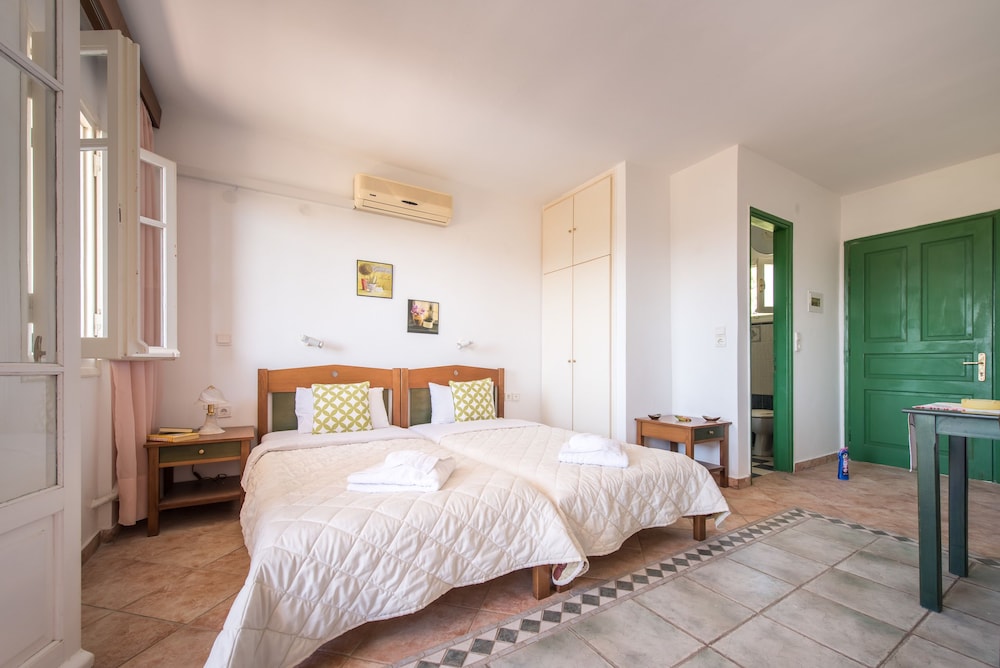 Dolce Vita Residence — Hotel rooms in Kalamaki (Zakynthos), Ionian Islands