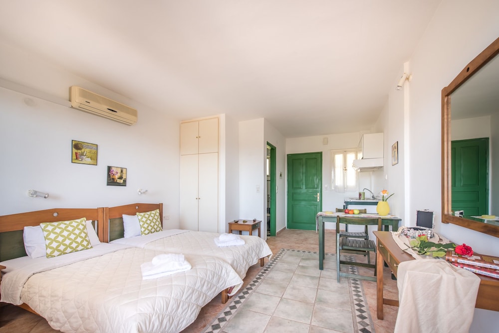 Dolce Vita Residence — Hotel rooms in Kalamaki (Zakynthos), Ionian Islands