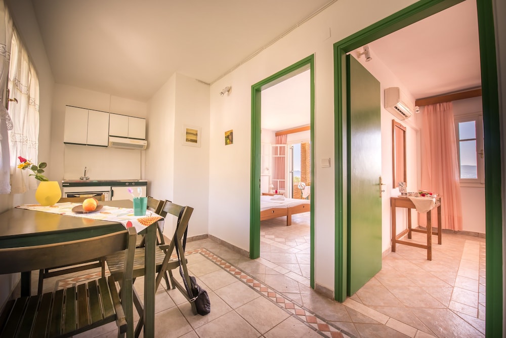 Dolce Vita Residence — Hotel rooms in Kalamaki (Zakynthos), Ionian Islands