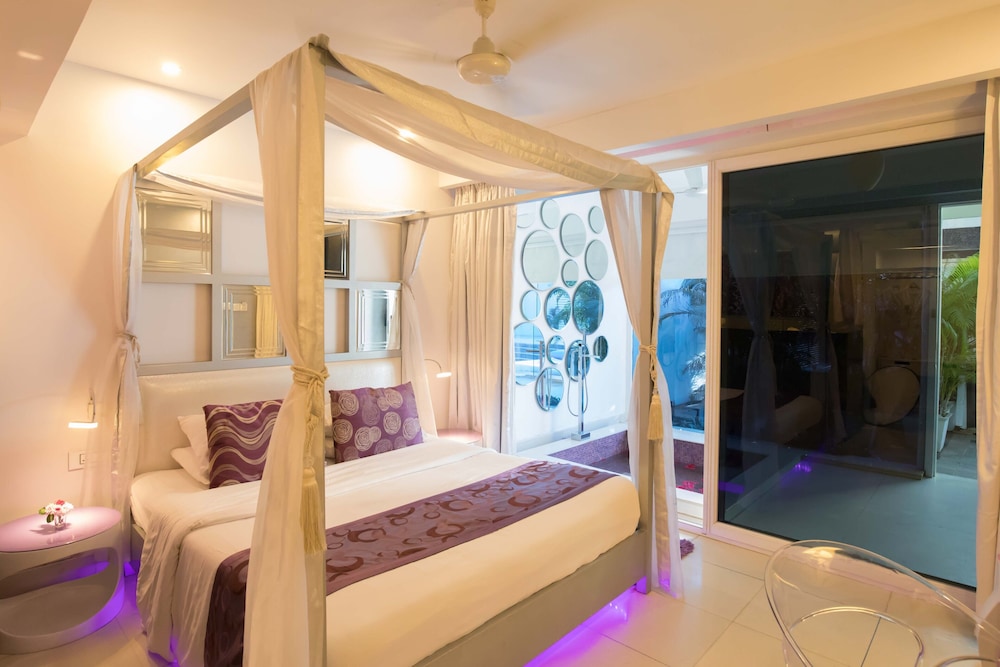 The Park Calangute Goa — Hotel rooms in Calangute, Goa