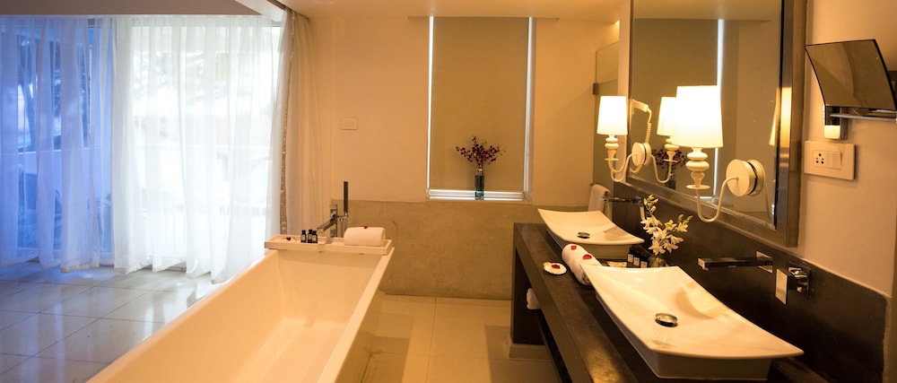 The Park Calangute Goa — Hotel rooms in Calangute, Goa