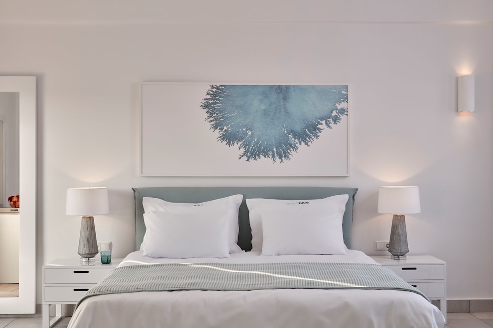Aqua Blue Hotel — Hotel rooms in Perissa, South Aegean