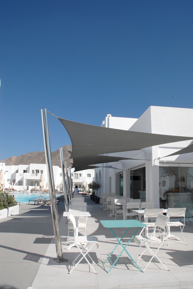 Aqua Blue Hotel — Restaurant & bars in Perissa, South Aegean