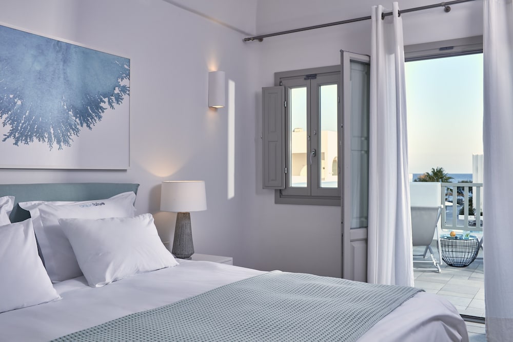Aqua Blue Hotel — Hotel rooms in Perissa, South Aegean