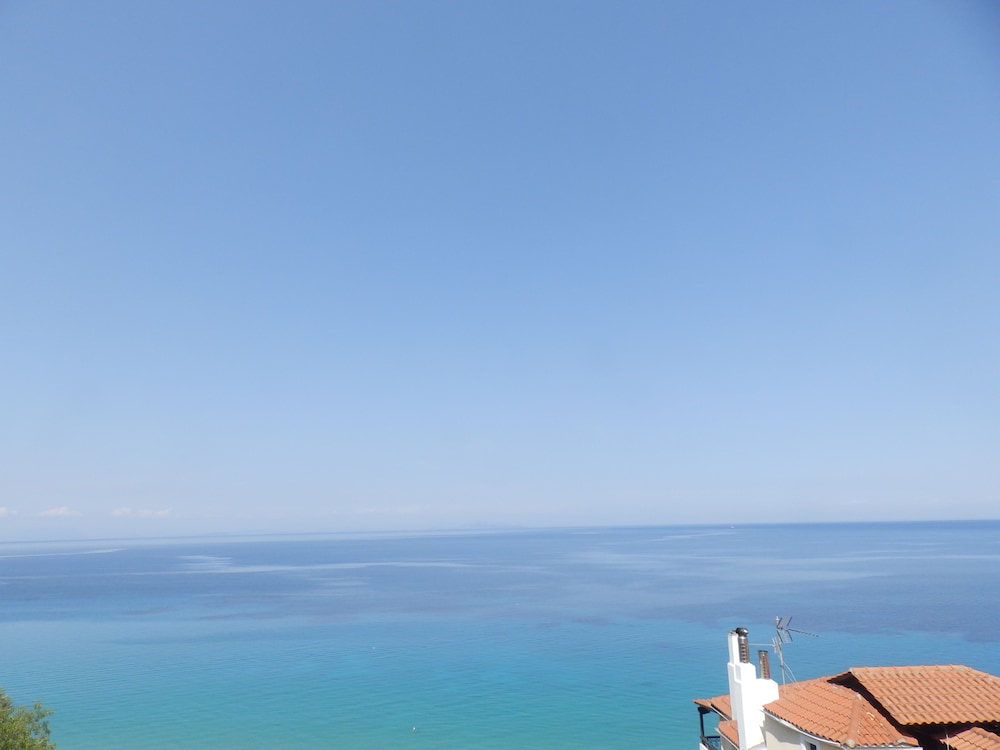 Stellatos House — Beach in Poros, Ionian Islands