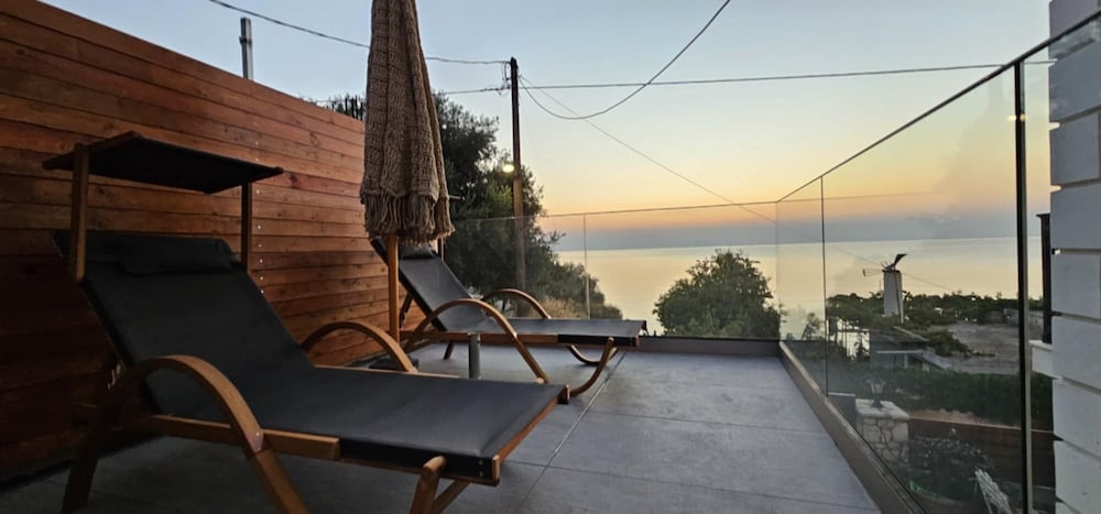 Stellatos House — Beach in Poros, Ionian Islands