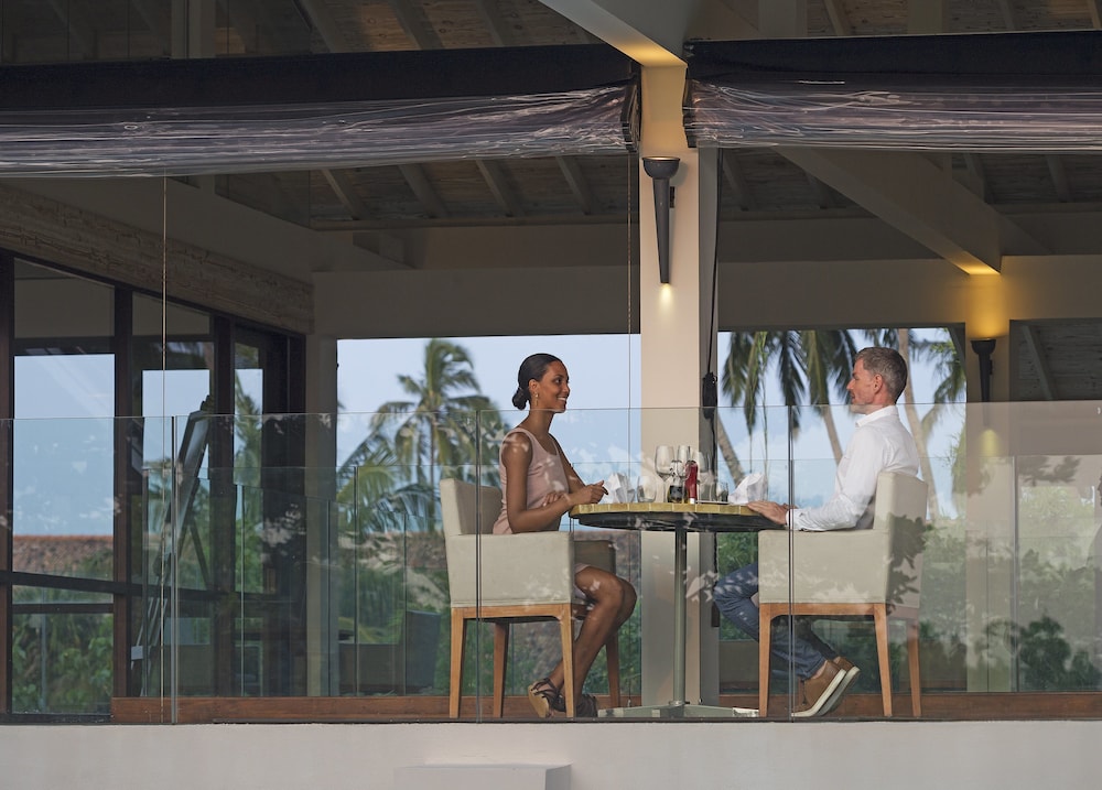Anantara Kalutara Resort — Restaurant & bars in Kalutara