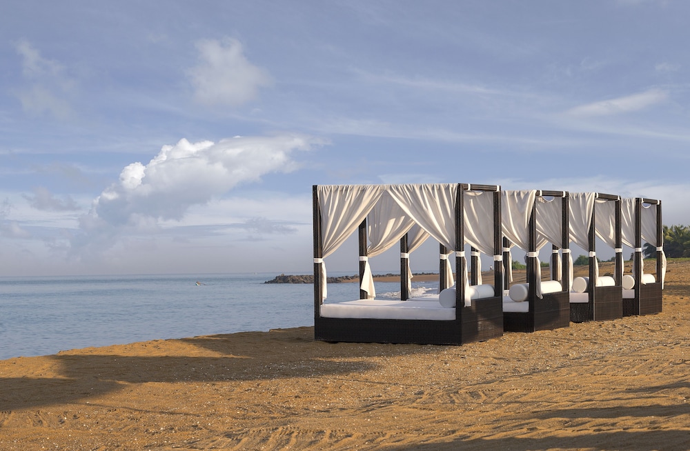 Anantara Kalutara Resort — Beach in Kalutara