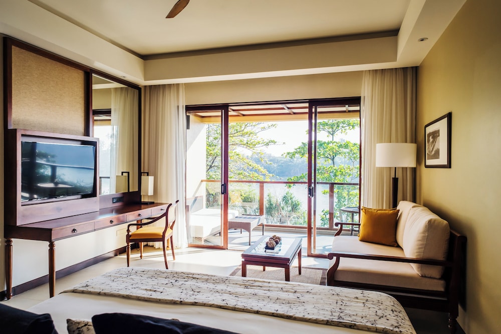 Anantara Kalutara Resort — Hotel rooms in Kalutara