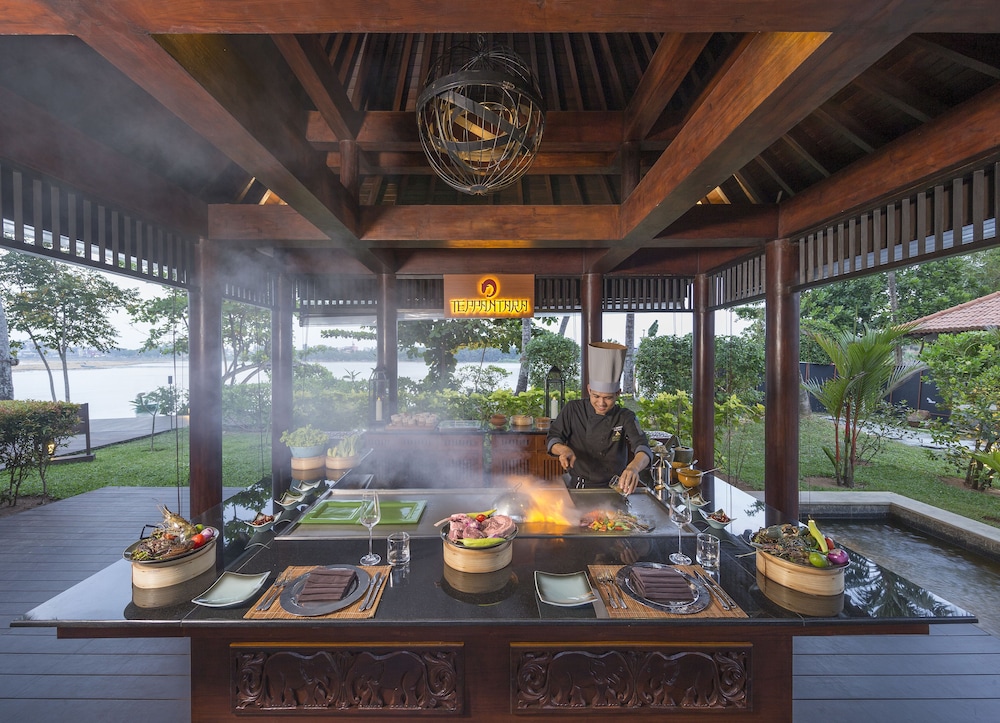 Anantara Kalutara Resort — Restaurant & bars in Kalutara