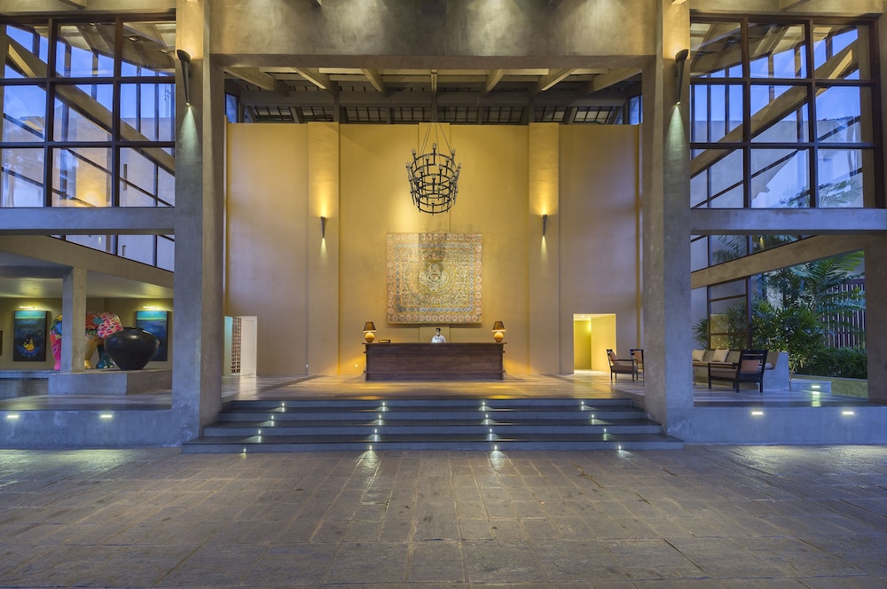 Anantara Kalutara Resort — Hotel building in Kalutara
