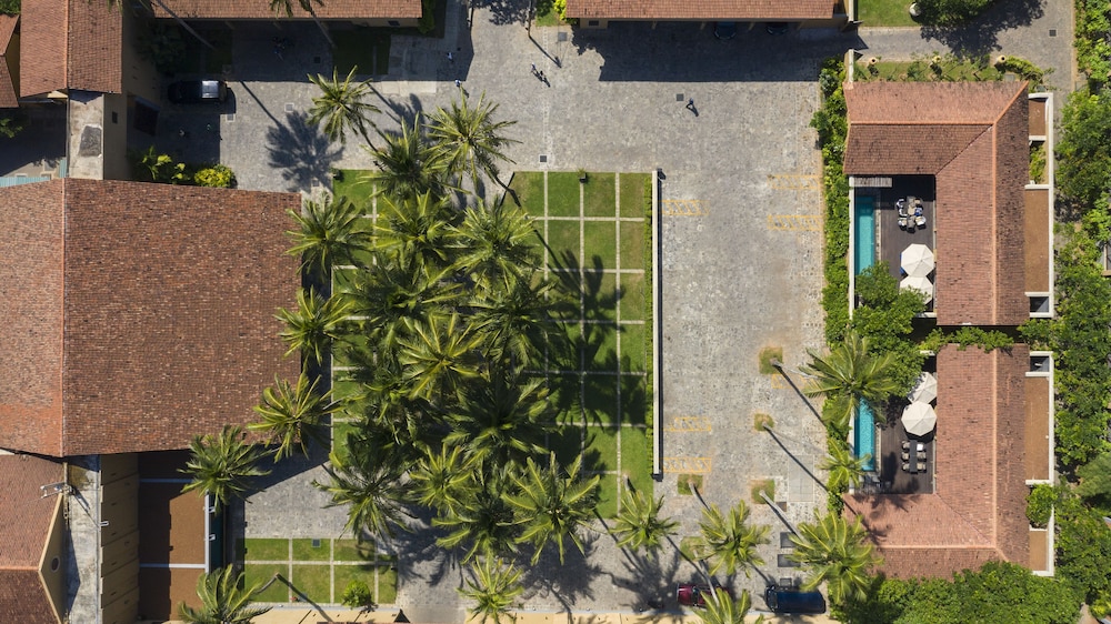 Anantara Kalutara Resort — Hotel building in Kalutara