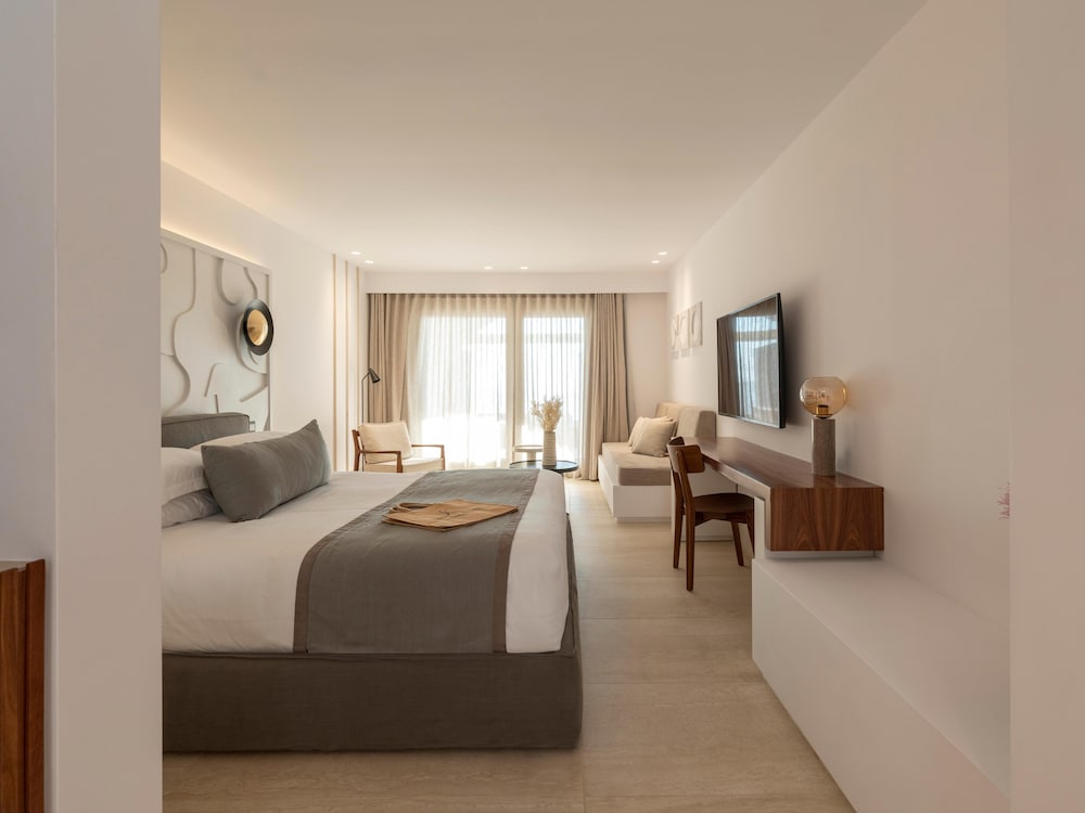 Santo Pure Oia Suites & Villas — Hotel rooms in Oia, South Aegean