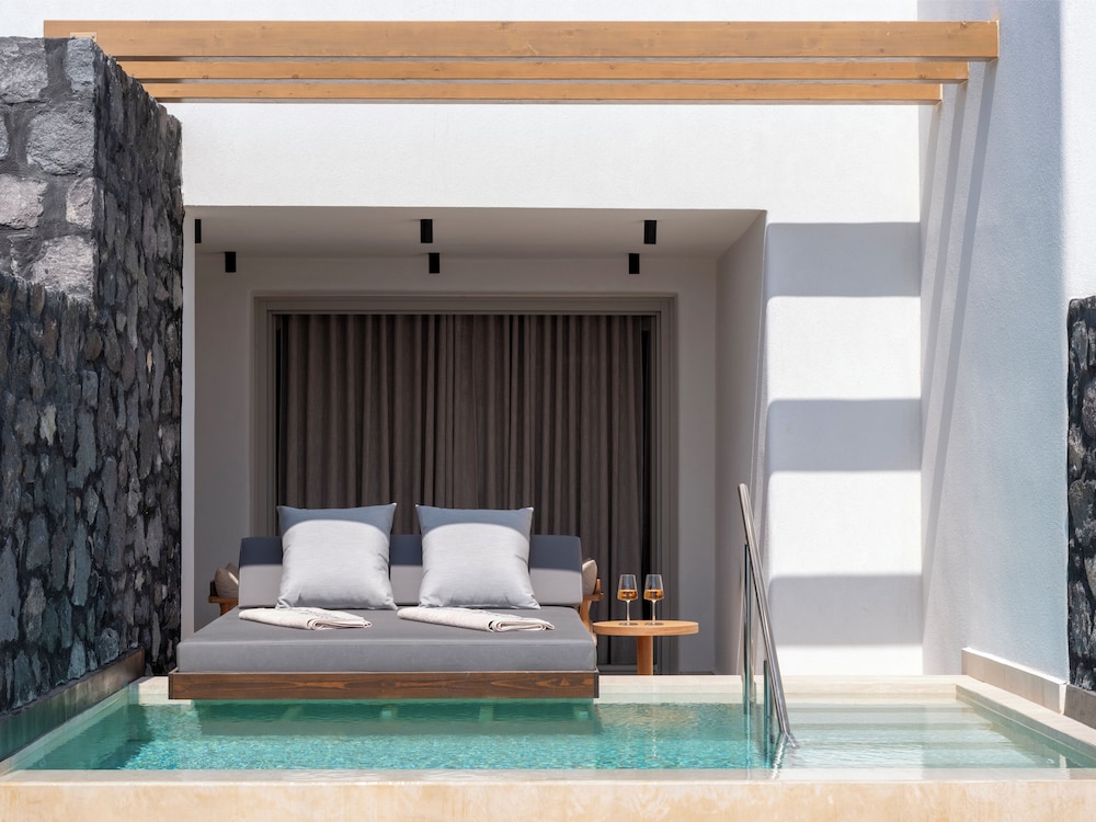 Santo Pure Oia Suites & Villas — Hotel rooms in Oia, South Aegean