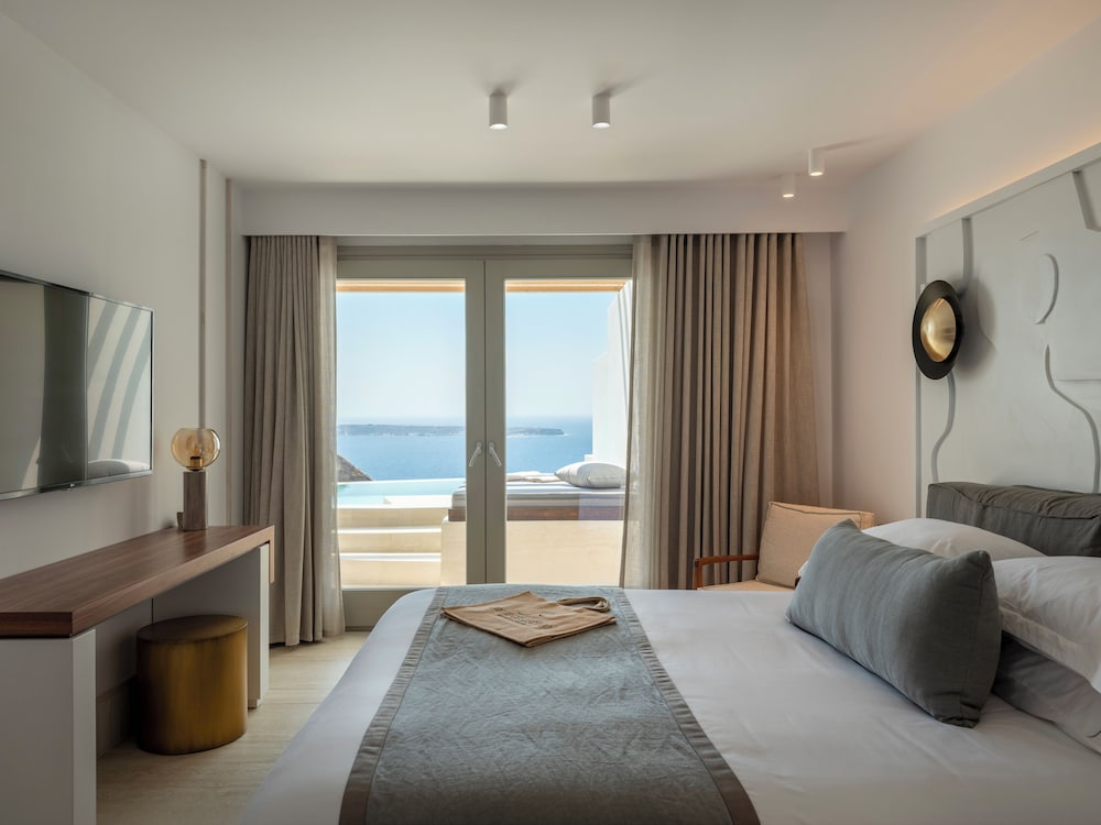 Santo Pure Oia Suites & Villas — Hotel rooms in Oia, South Aegean