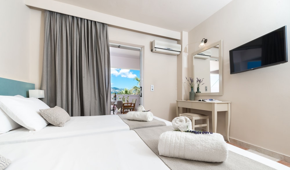 Ilios Hotel — Hotel rooms in Laganas, Ionian Islands