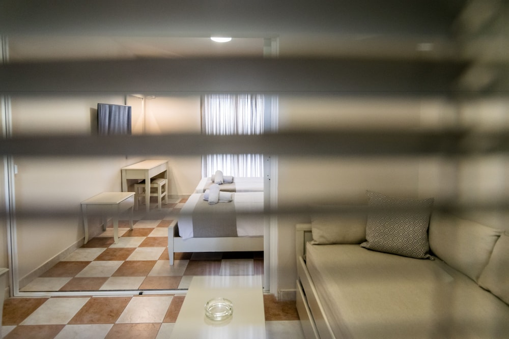 Ilios Hotel — Hotel rooms in Laganas, Ionian Islands