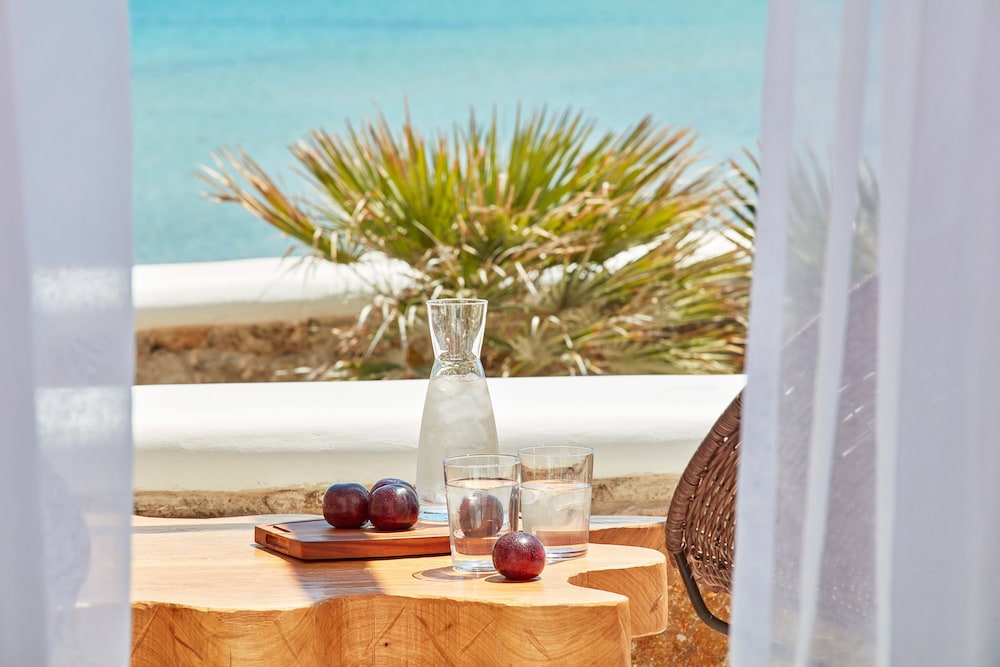 Mykonos Waves Beach House & Suites — Beach in Ornos, South Aegean