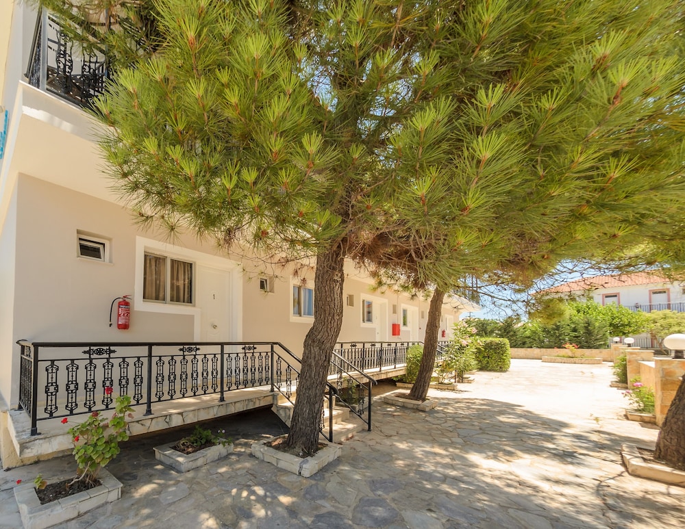 Karras Livin — Hotel building in Laganas, Ionian Islands