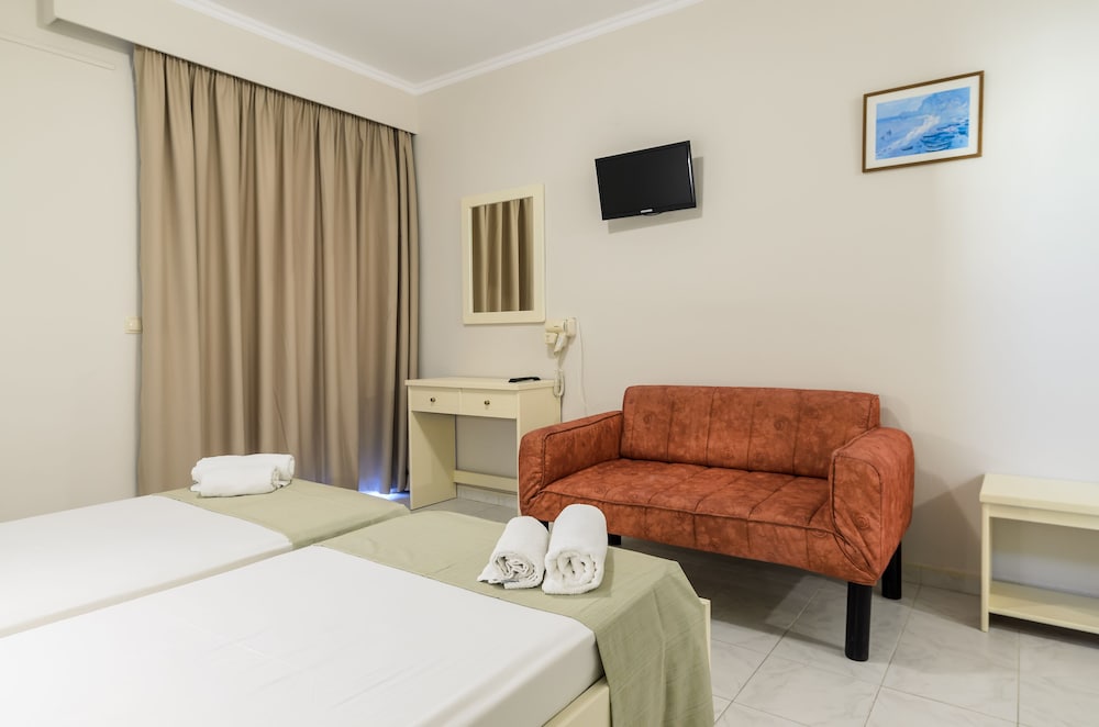 Karras Livin — Hotel rooms in Laganas, Ionian Islands