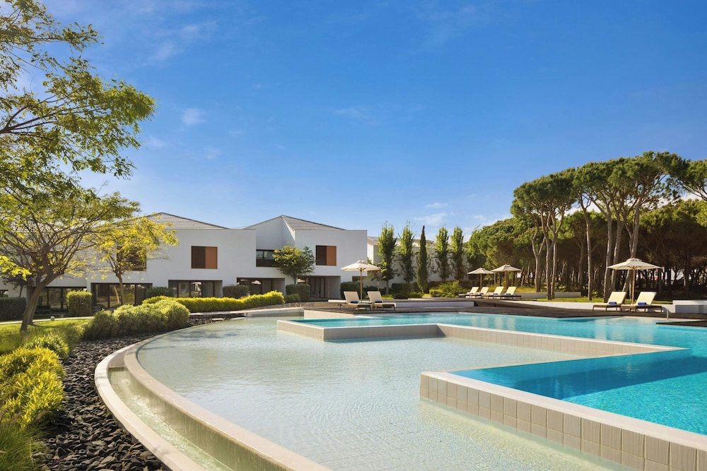 Pine Cliffs Residence, a Luxury Collection Resort, Algarve — Swimming pool in Albufeira, Faro