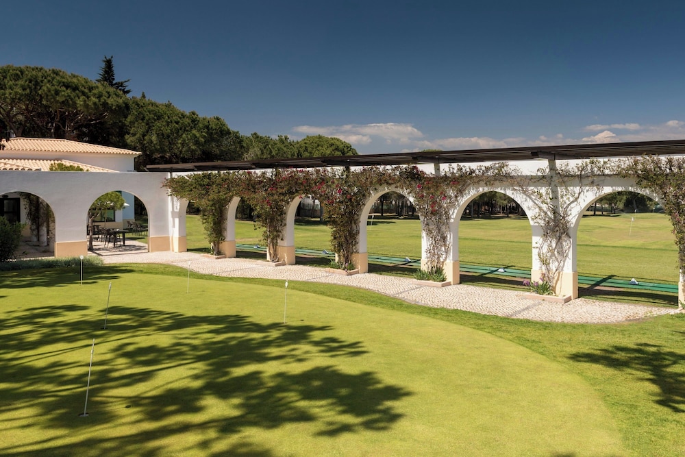 Pine Cliffs Residence, a Luxury Collection Resort, Algarve — Sports & recreation in Albufeira, Faro