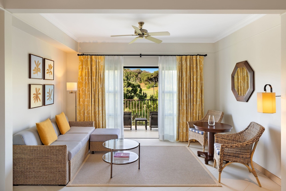 Pine Cliffs Residence, a Luxury Collection Resort, Algarve — Hotel rooms in Albufeira, Faro