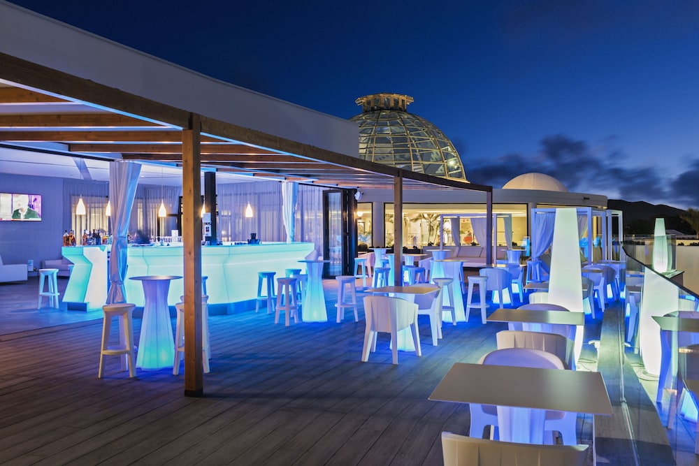 Elba Premium Suites - Adults Only — Restaurant & bars in Playa Blanca, Canary Islands
