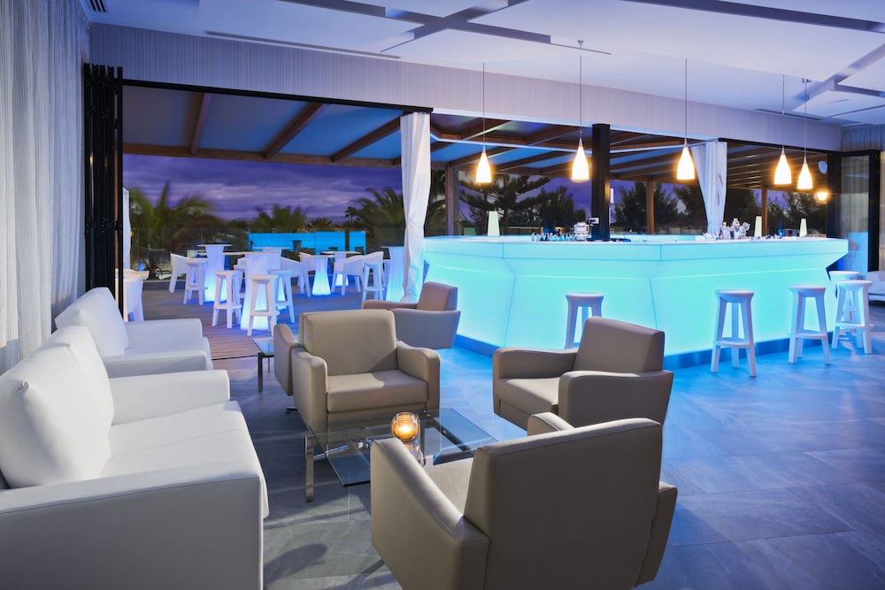 Elba Premium Suites - Adults Only — Restaurant & bars in Playa Blanca, Canary Islands