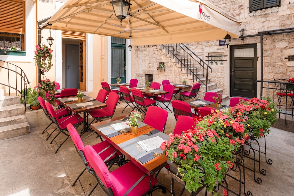 Piazza Heritage Hotel — Restaurant & bars in Split, Split-Dalmatia