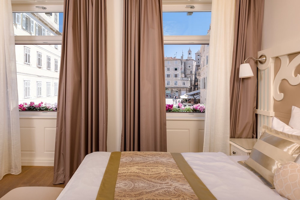 Piazza Heritage Hotel — Hotel rooms in Split, Split-Dalmatia