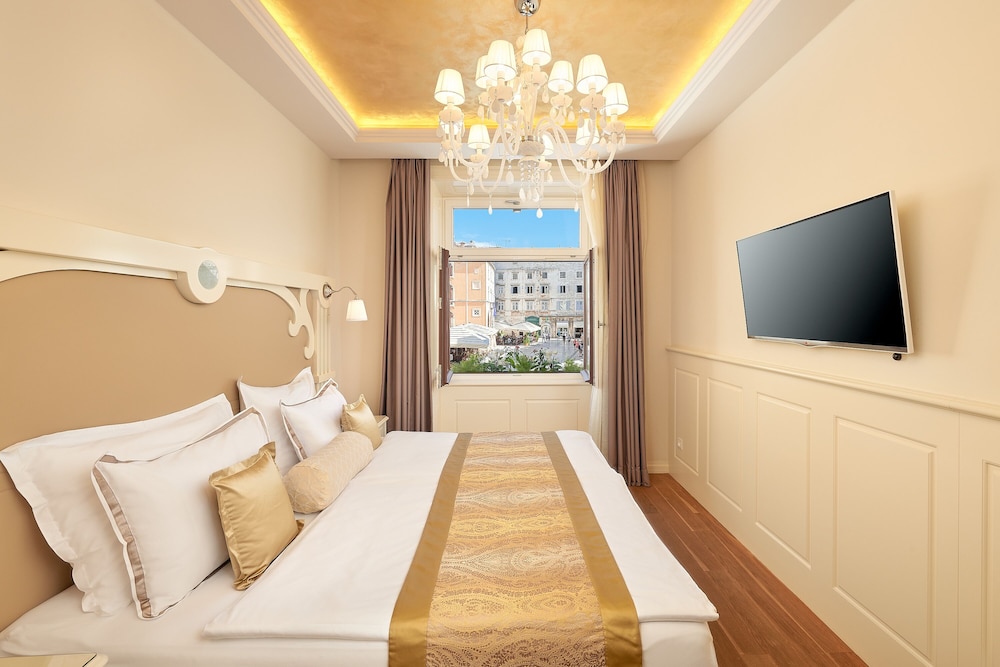 Piazza Heritage Hotel — Hotel rooms in Split, Split-Dalmatia