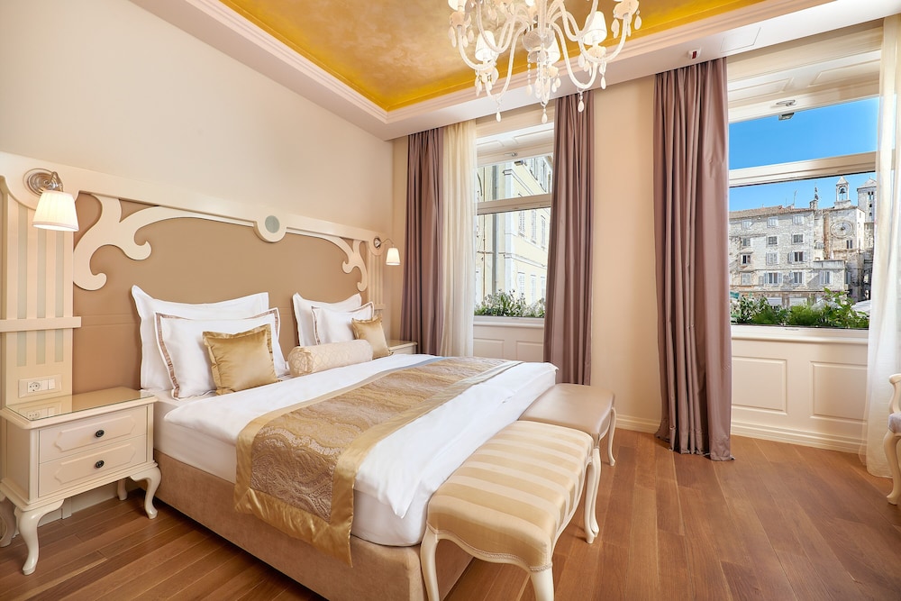 Piazza Heritage Hotel — Hotel rooms in Split, Split-Dalmatia