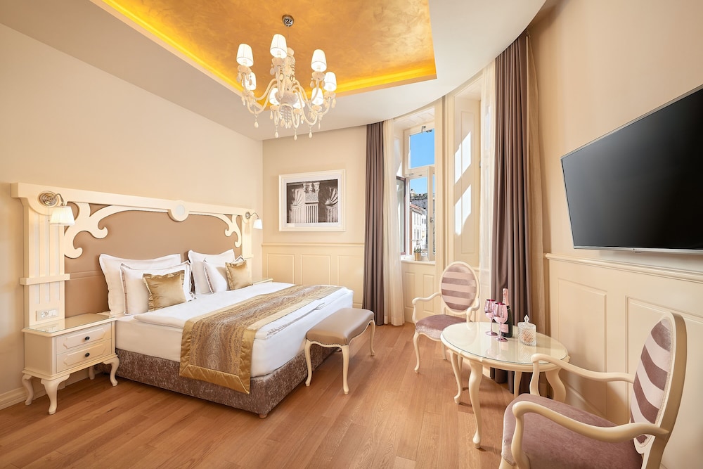 Piazza Heritage Hotel — Hotel rooms in Split, Split-Dalmatia