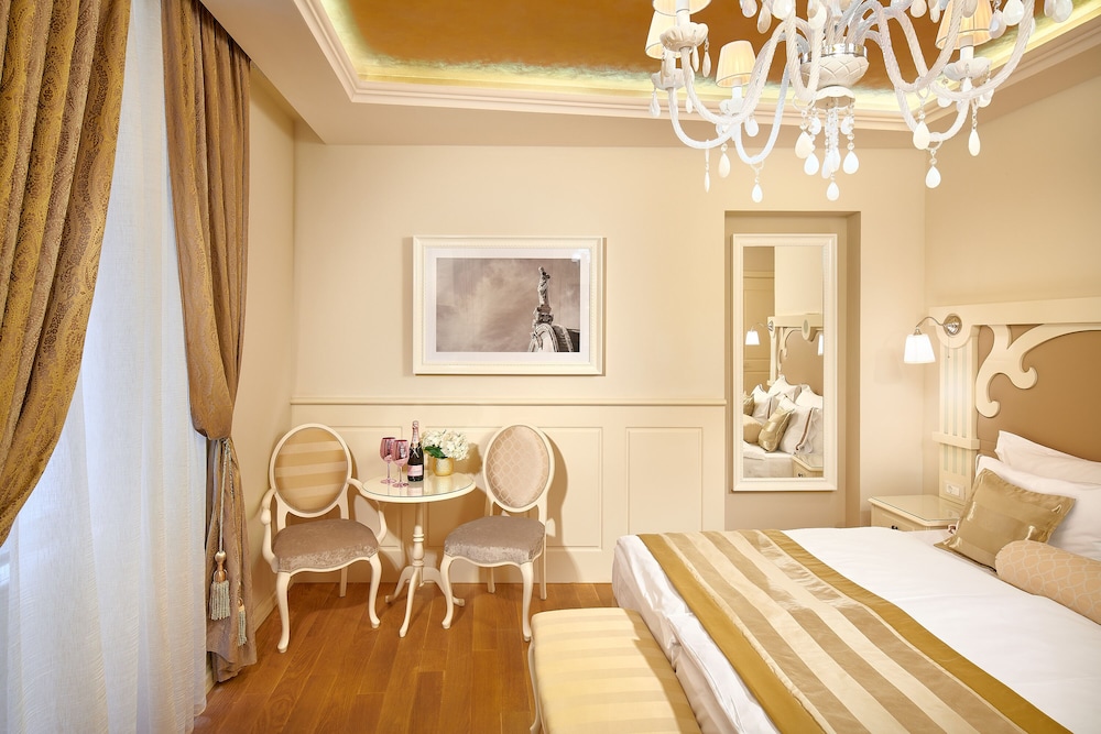Piazza Heritage Hotel — Hotel rooms in Split, Split-Dalmatia