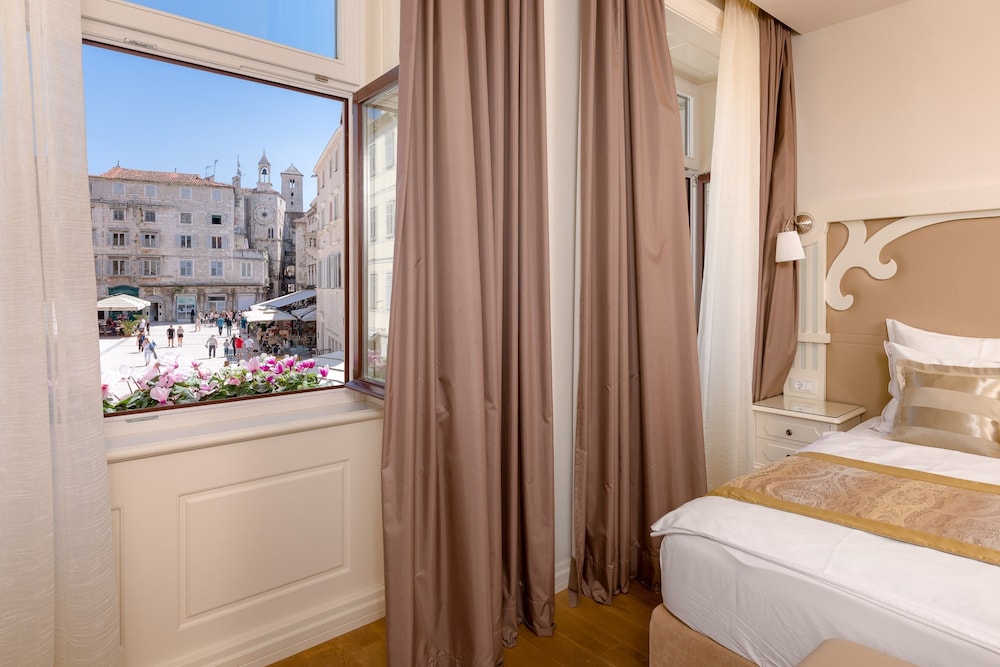 Piazza Heritage Hotel — Hotel rooms in Split, Split-Dalmatia