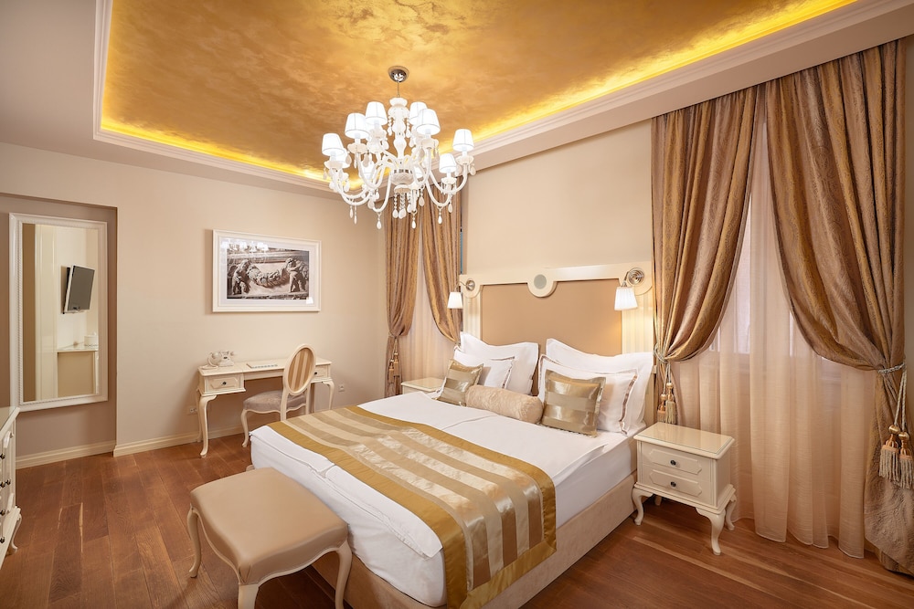 Piazza Heritage Hotel — Hotel rooms in Split, Split-Dalmatia