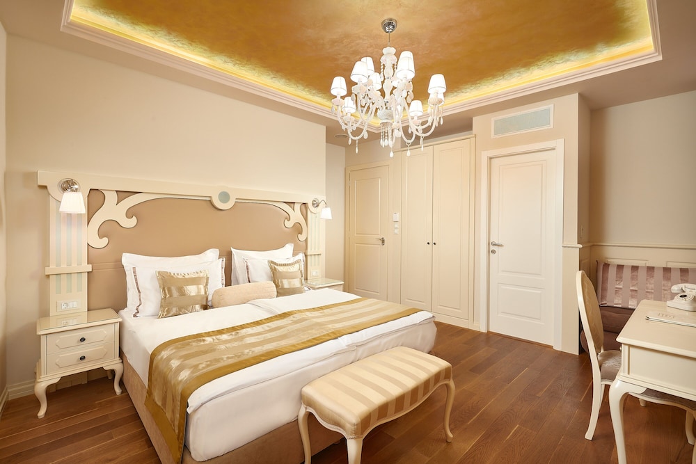 Piazza Heritage Hotel — Hotel rooms in Split, Split-Dalmatia