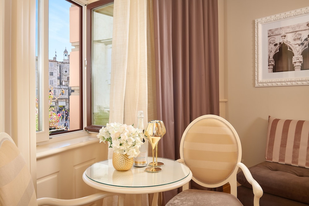 Piazza Heritage Hotel — Hotel rooms in Split, Split-Dalmatia