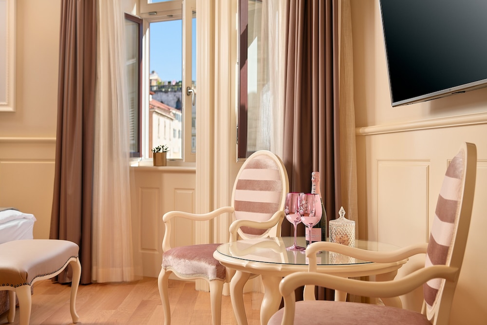 Piazza Heritage Hotel — Hotel rooms in Split, Split-Dalmatia