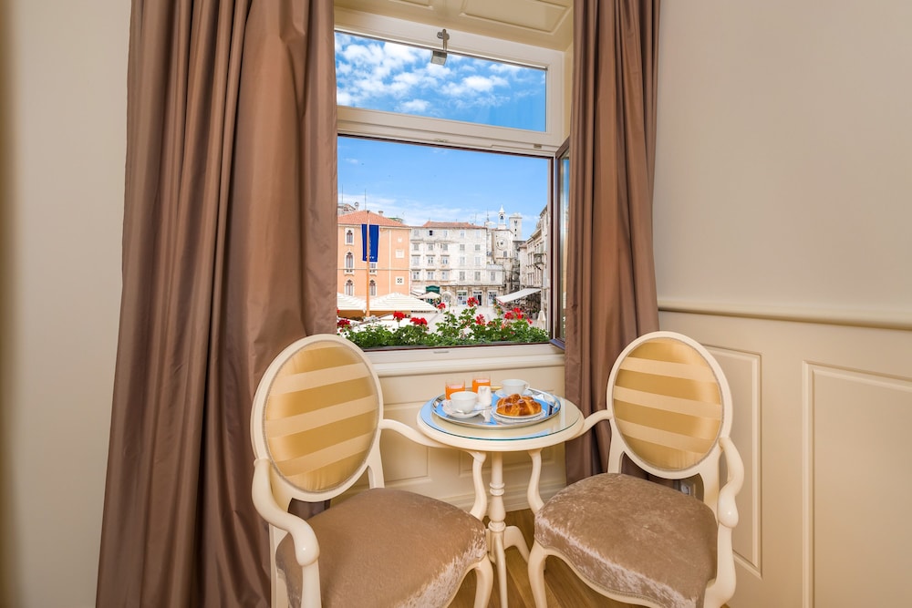 Piazza Heritage Hotel — Hotel rooms in Split, Split-Dalmatia