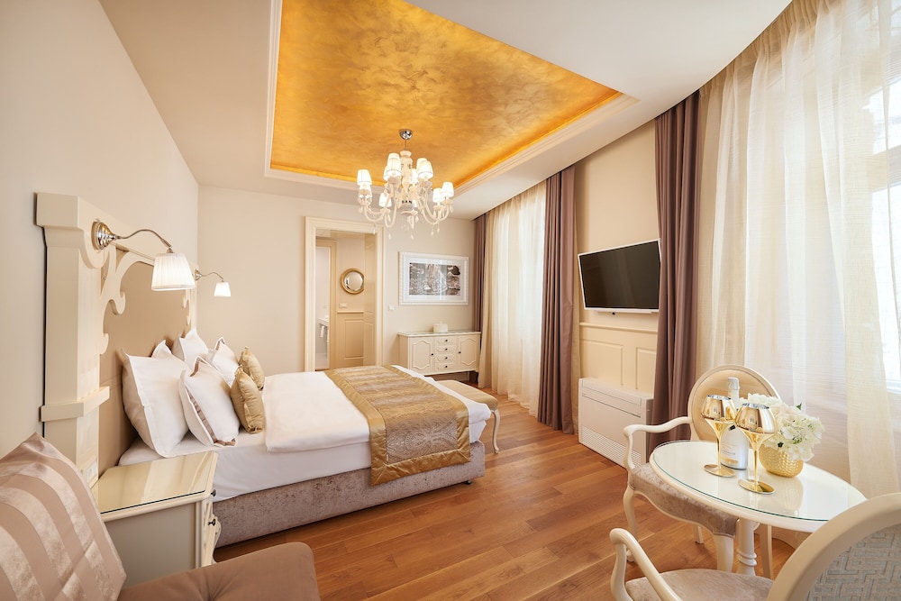 Piazza Heritage Hotel — Hotel rooms in Split, Split-Dalmatia
