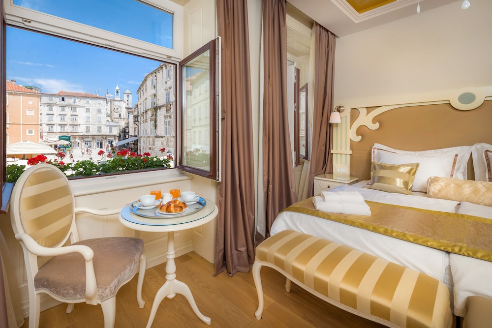 Piazza Heritage Hotel — Hotel rooms in Split, Split-Dalmatia